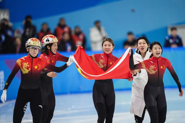 中国队共15金15银14铜继续位居第一瓦力游戏app亚冬会第2日后奖牌榜：