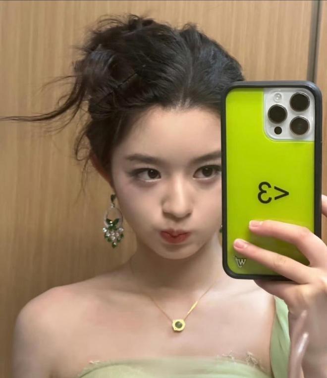 奶意外登上热搜一家人身份疑都不简单瓦力棋牌黄杨钿甜风波持续发酵！奶(图6)