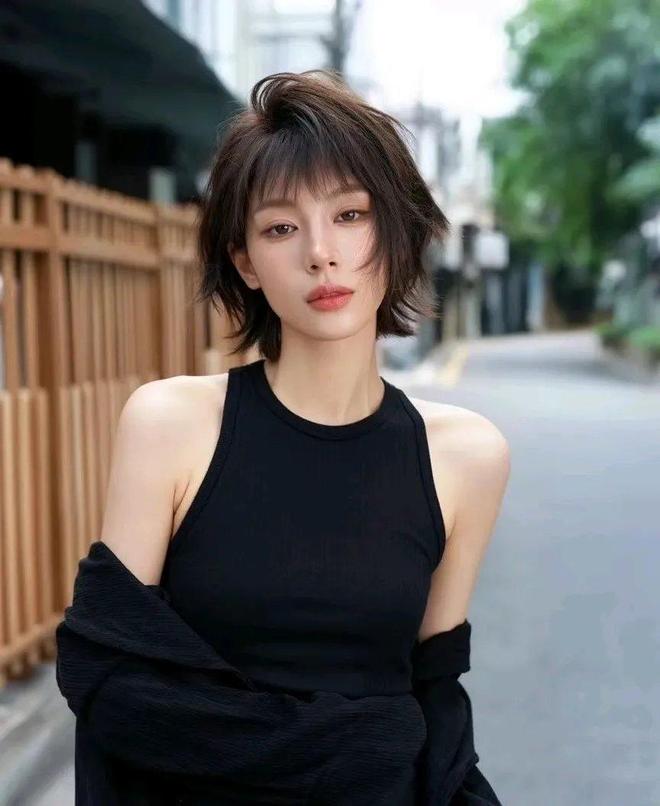 波短发“反杀”让你美到开挂瓦力棋牌长发封印颜值？这(图12)