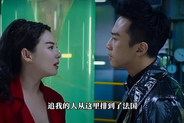 蚁腰蜜桃臀腿长1米2小腹松弛皮肤太抢镜瓦力棋牌游戏37岁张雨绮晒泳装照！蚂(图3)