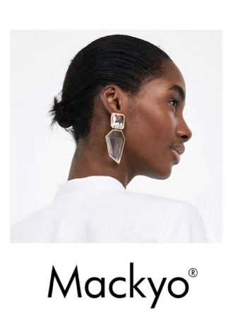 卡佛ON PEDDER上海恒隆广场买手店